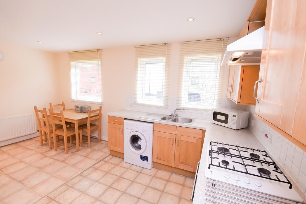 Town Or Country - Clench Street Apartment Southampton Ngoại thất bức ảnh